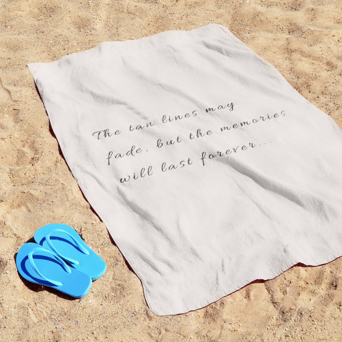 EXCLUSIVE: Memories Microfibre Beach Towel - Resting Beach Face